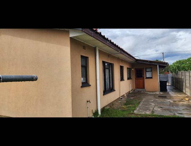 3 BEDROOM HOUSE FOR SALE IN PEERLESS PARK EAST